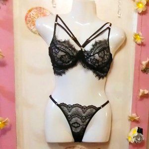 Harness Strap (L) Scallop Lace Lingerie Set - NWOT